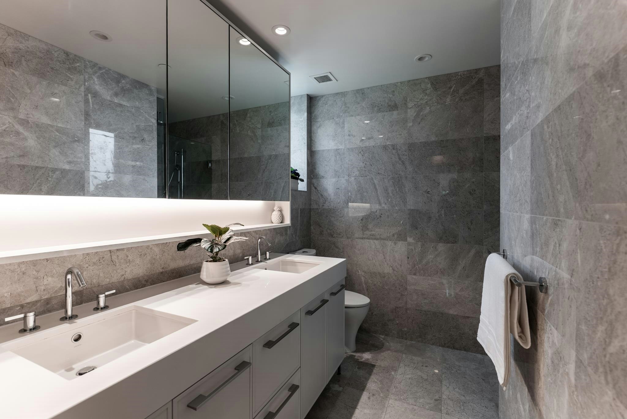 204-1055 Ridgewood Drive, North Vancouver, BC, V7R 0A5 - 24