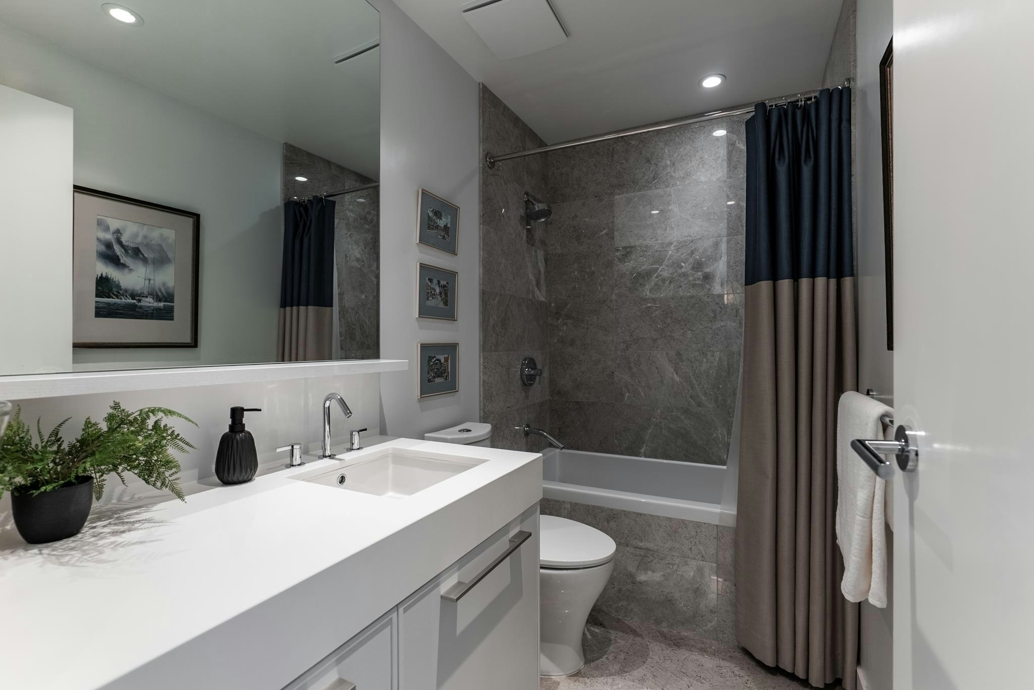 204-1055 Ridgewood Drive, North Vancouver, BC, V7R 0A5 - 29