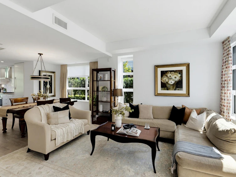 204-1055 Ridgewood Drive, North Vancouver, BC, V7R 0A5 - 8