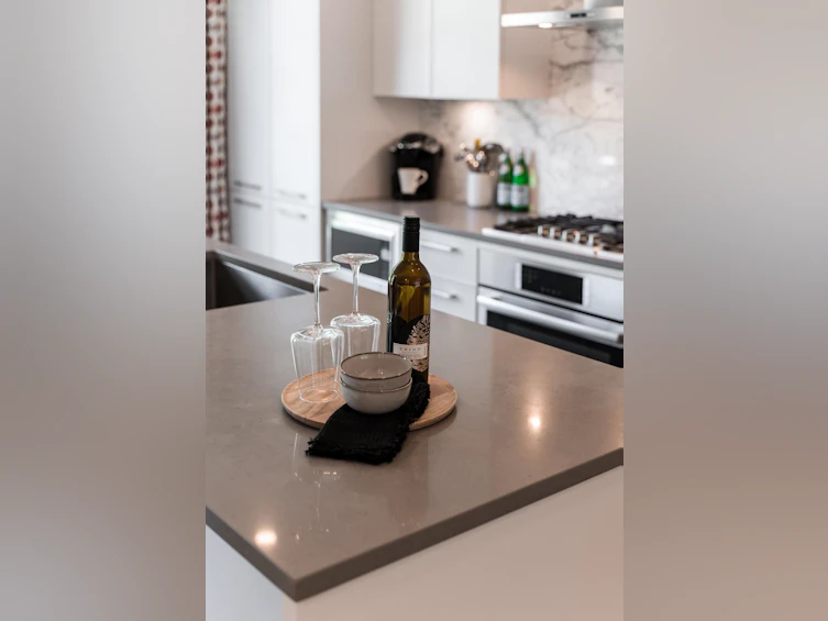 204-1055 Ridgewood Drive, North Vancouver, BC, V7R 0A5 - 12