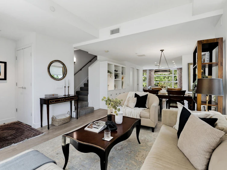 204-1055 Ridgewood Drive, North Vancouver, BC, V7R 0A5 - 7