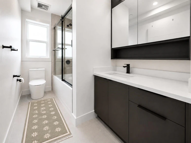 1907 E 40th Avenue, Vancouver, BC, V5P 1J1 - 13
