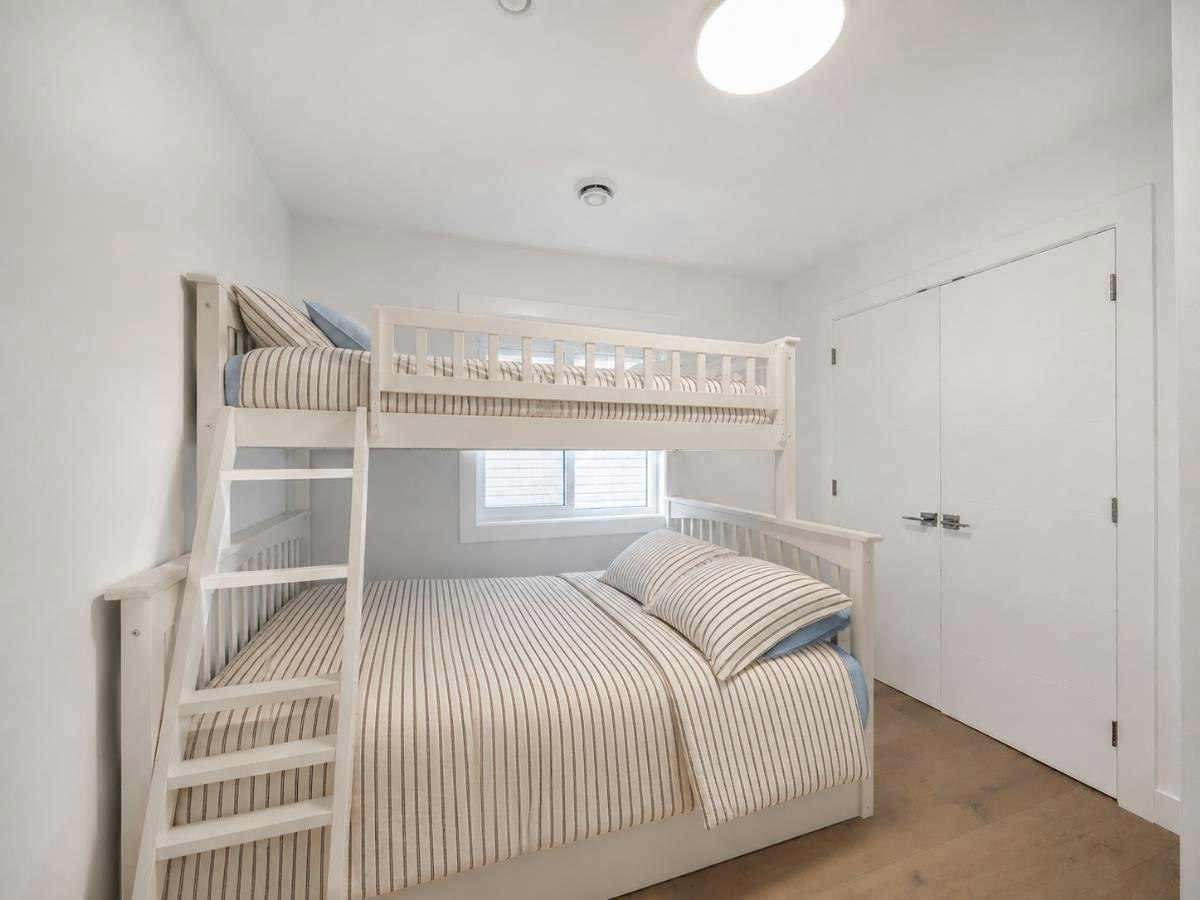 1907 E 40th Avenue, Vancouver, BC, V5P 1J1 - 12