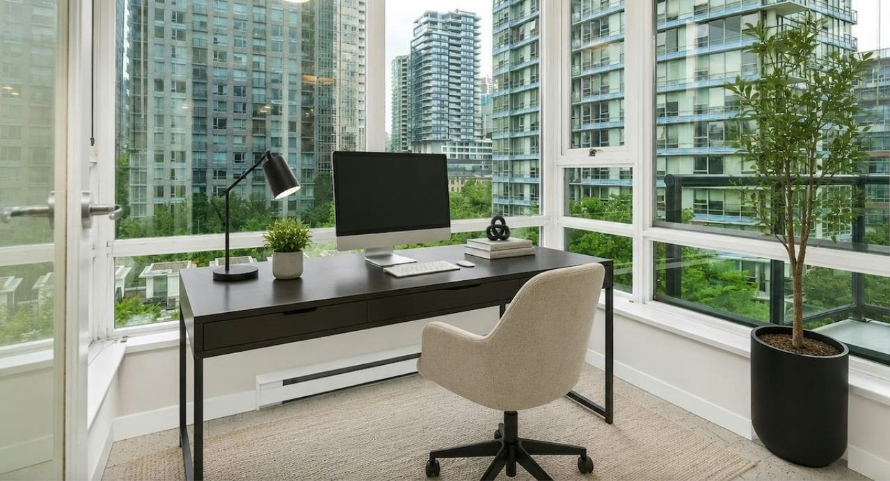 808-939 Expo Boulevard, Vancouver, BC, V6Z 3G7 - 3