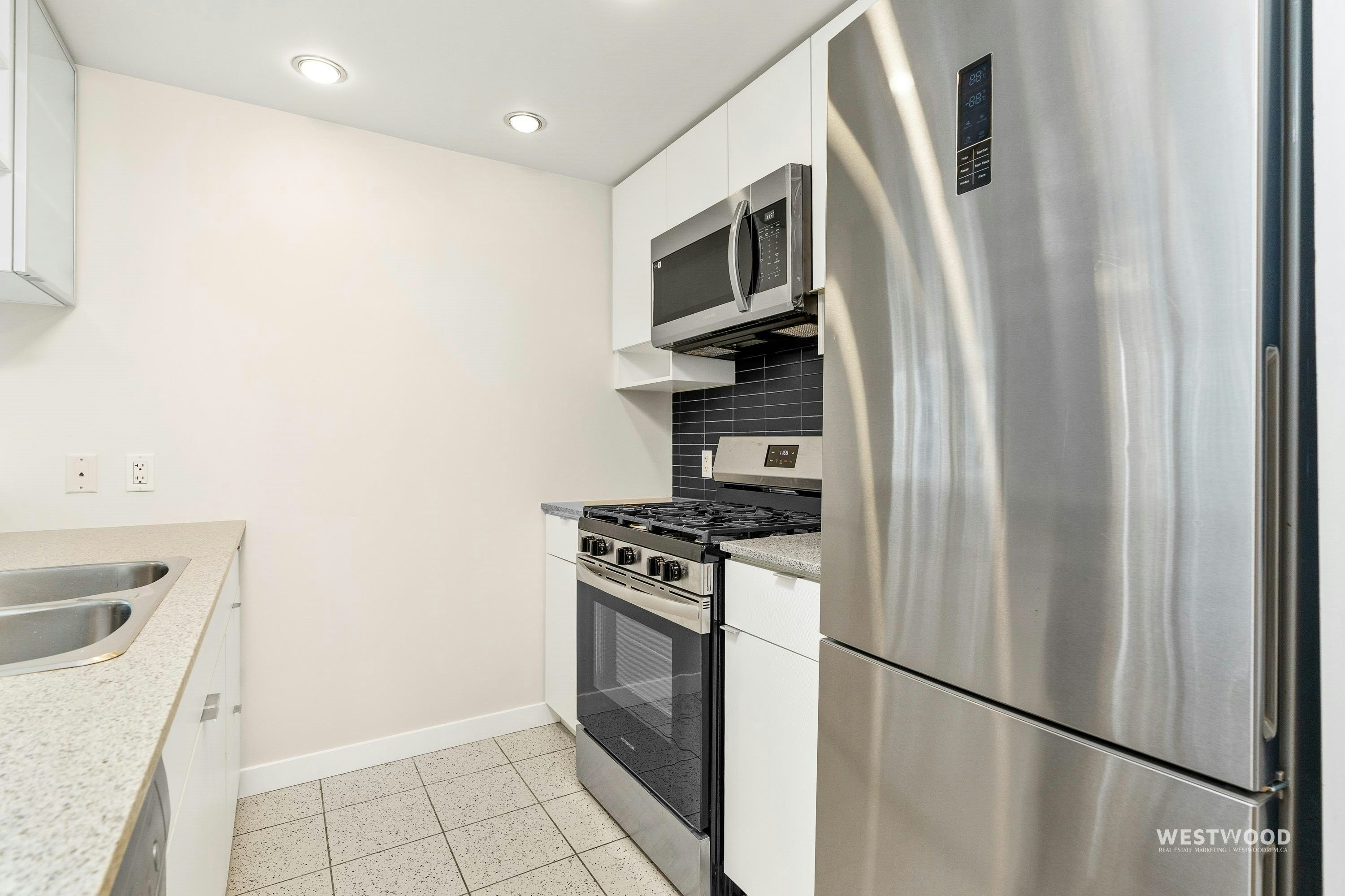 808-939 Expo Boulevard, Vancouver, BC, V6Z 3G7 - 14