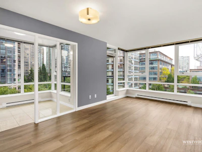 808-939 Expo Boulevard - 4