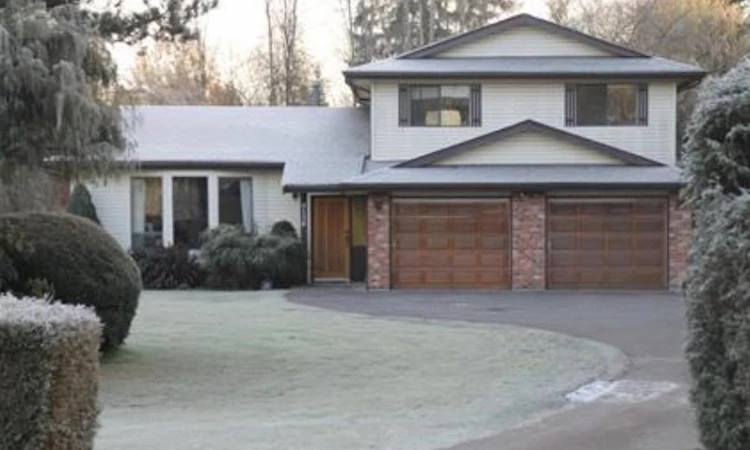 9138 Cedar Street