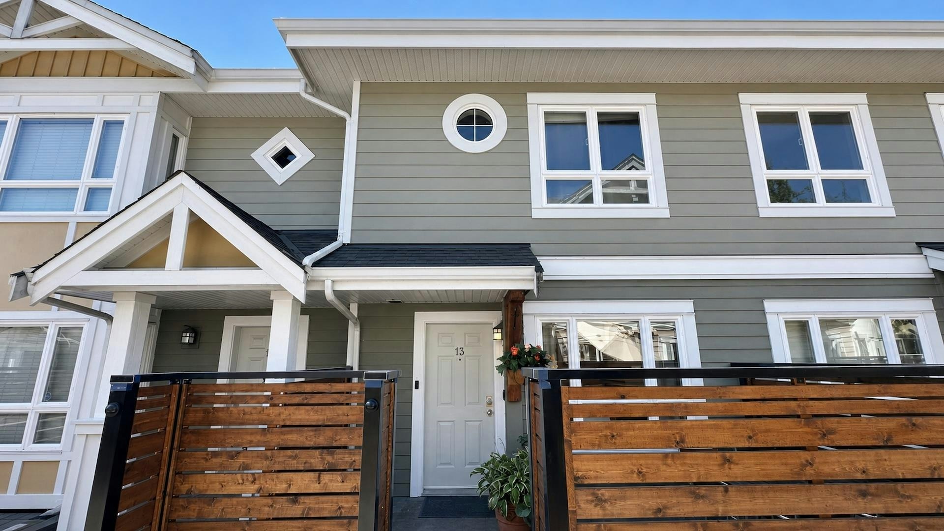 13-915 Tobruck Avenue, North Vancouver, BC, V7P 1V9