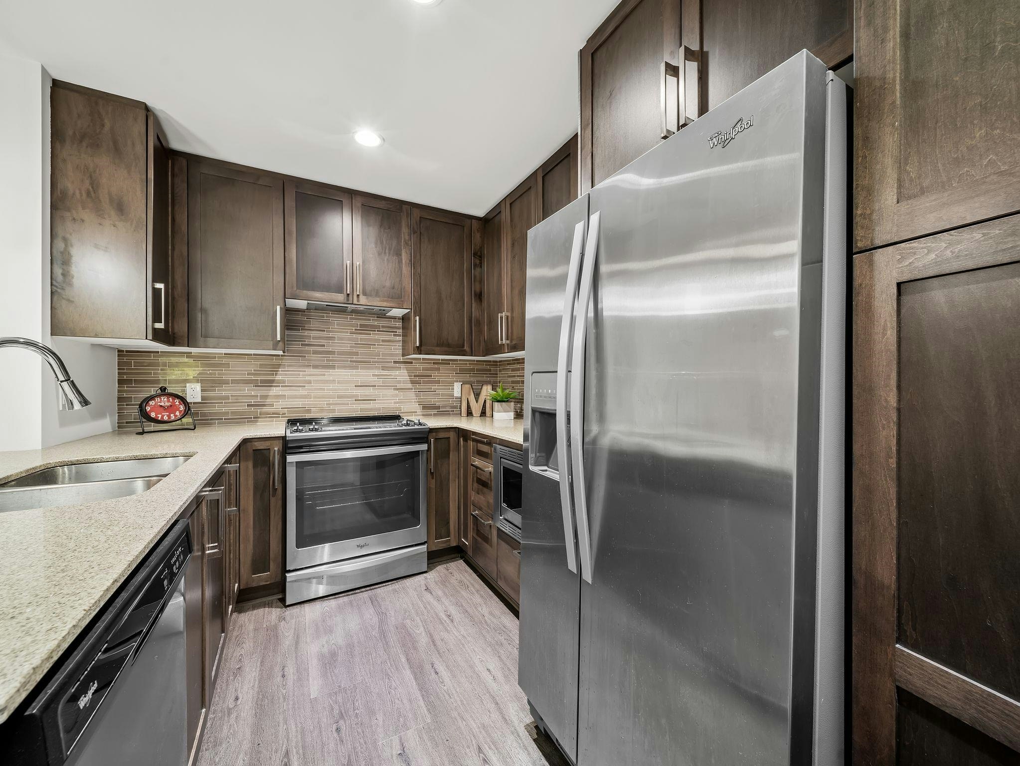 305-2465 Wilson Avenue - 4