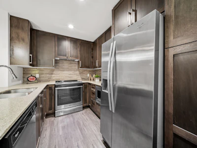 305-2465 Wilson Avenue - 4