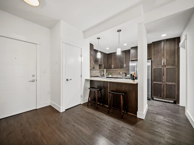 305-2465 Wilson Avenue - 3