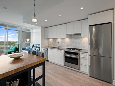1306-3581 E Kent Avenue North Avenue - 5