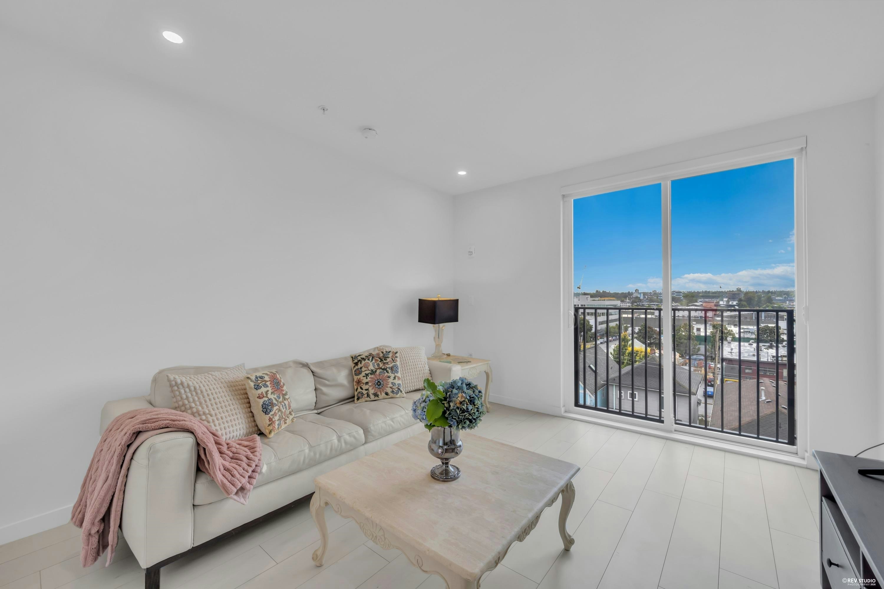 302-1120 E East Georgia Street, Vancouver, BC, V6A 0K2 - 9