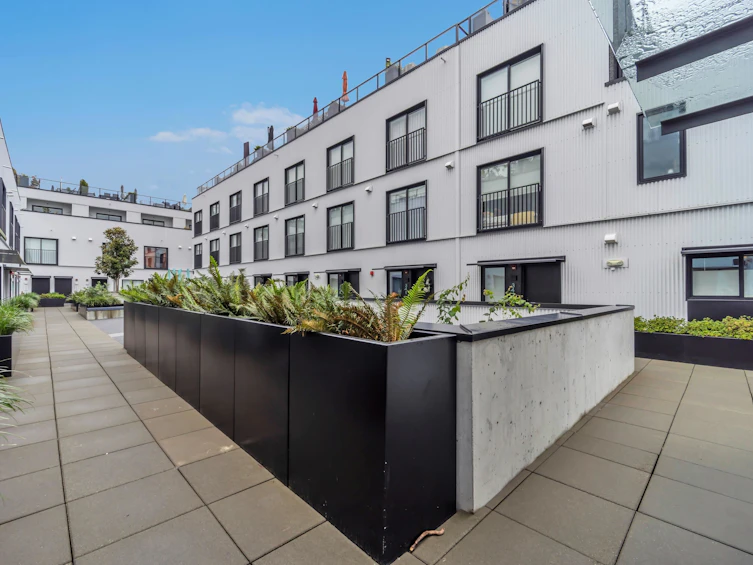302-1120 E East Georgia Street, Vancouver, BC, V6A 0K2 - 33