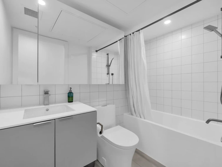 302-1120 E East Georgia Street, Vancouver, BC, V6A 0K2 - 16