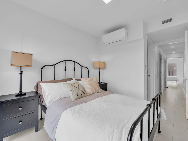 302-1120 E East Georgia Street, Vancouver, BC, V6A 0K2 - 18