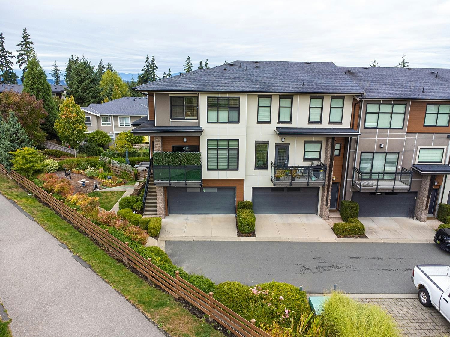 23-2687 158 Street - 3