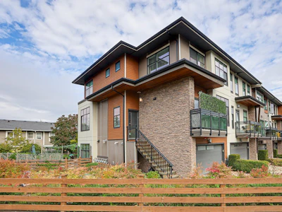 23-2687 158 Street - 4