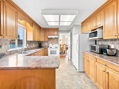 2152 Pitt River Road - 3