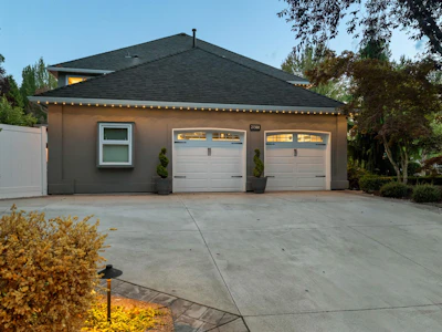 21568 47 Avenue - 5