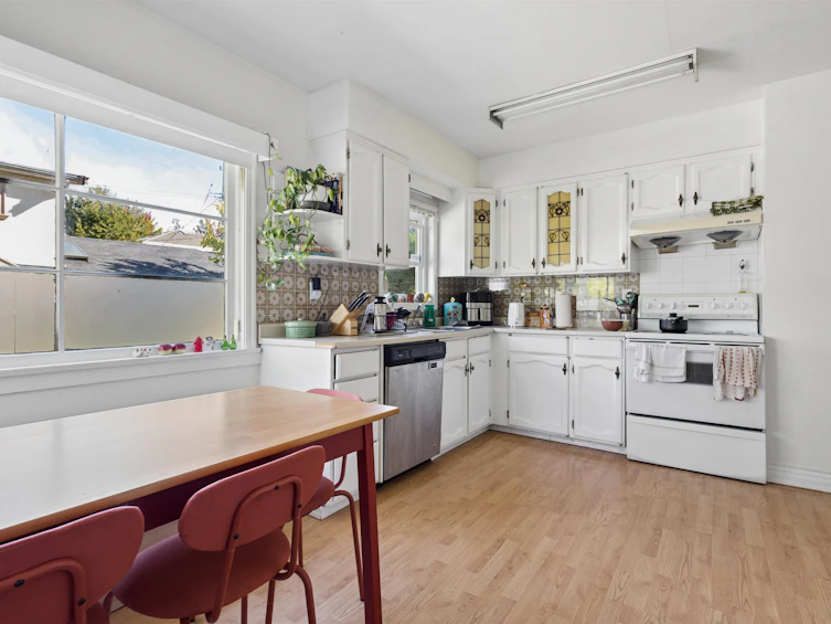 1441 W 49th Avenue, Vancouver, BC, V6M 2R4 - 28