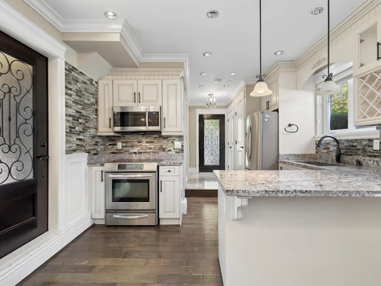 1441 W 49th Avenue, Vancouver, BC, V6M 2R4 - 9