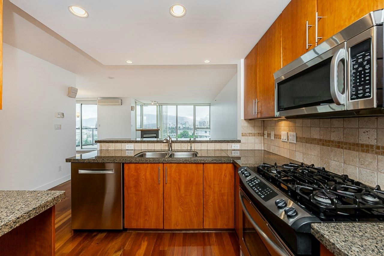 1004-1483 W 7th Avenue, Vancouver, BC, V6H 4H6 - 11