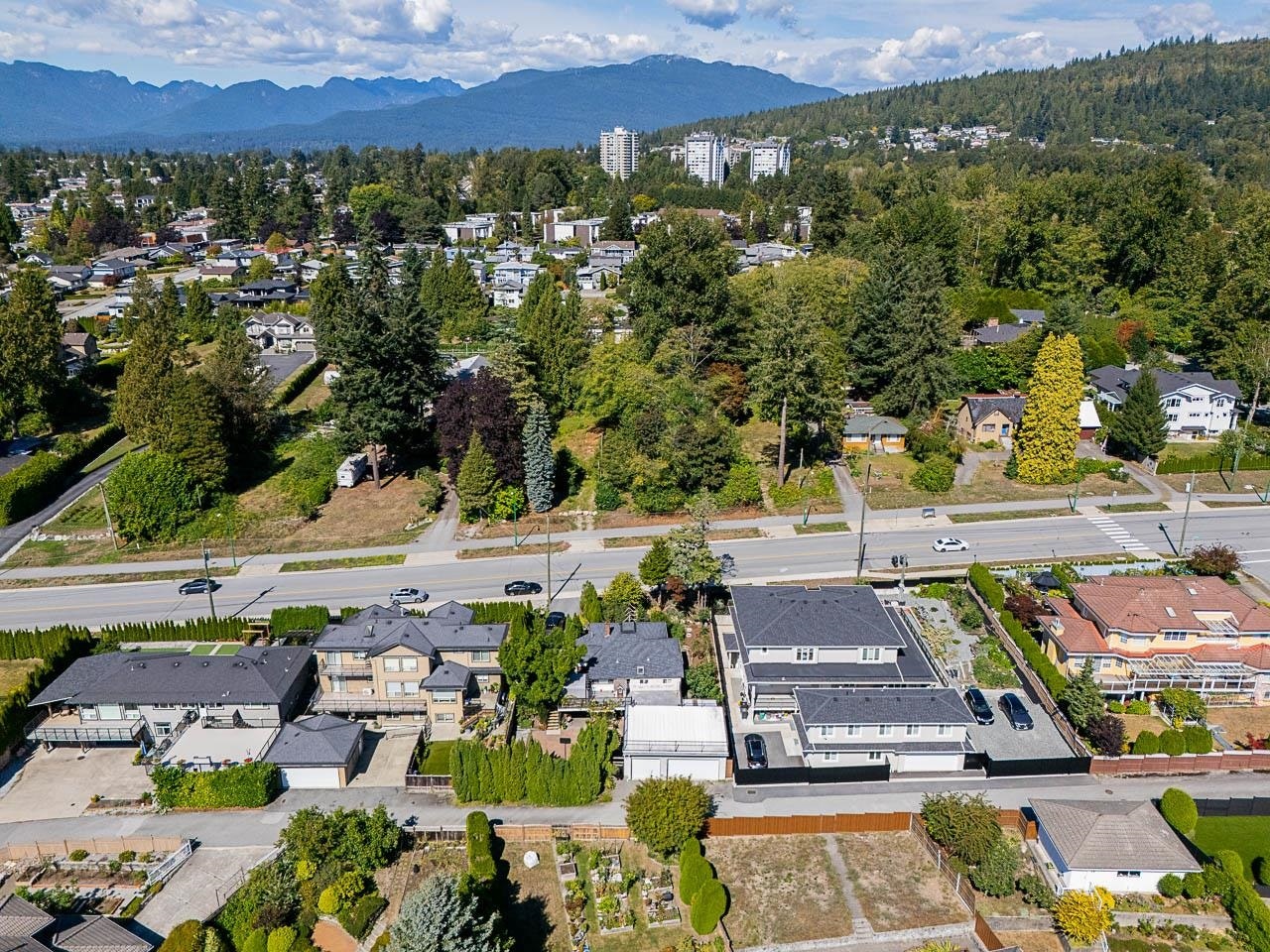 7342 Broadway, Burnaby, BC, V5A 1S2