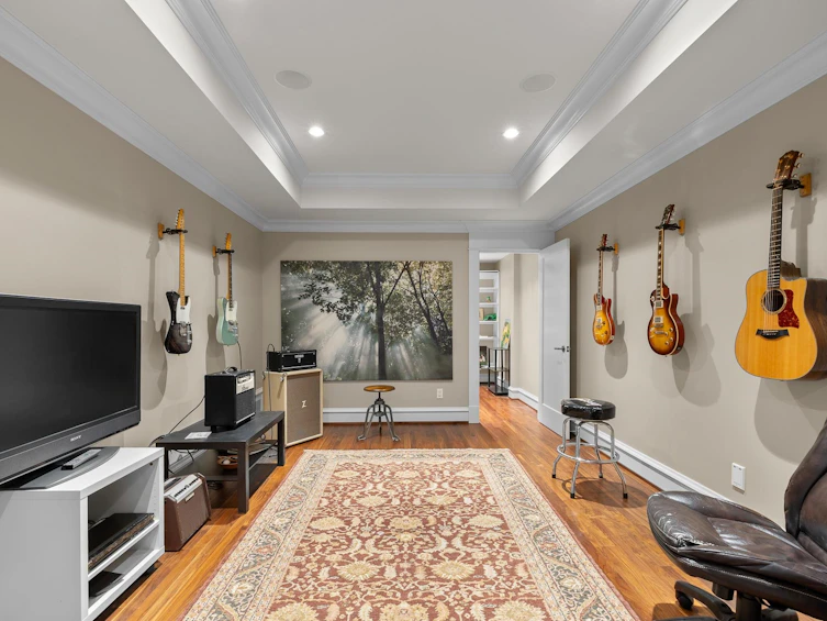 5168 Redonda Drive, North Vancouver, BC, V7R 3K3 - 15
