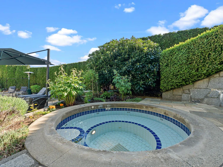 5168 Redonda Drive, North Vancouver, BC, V7R 3K3 - 23