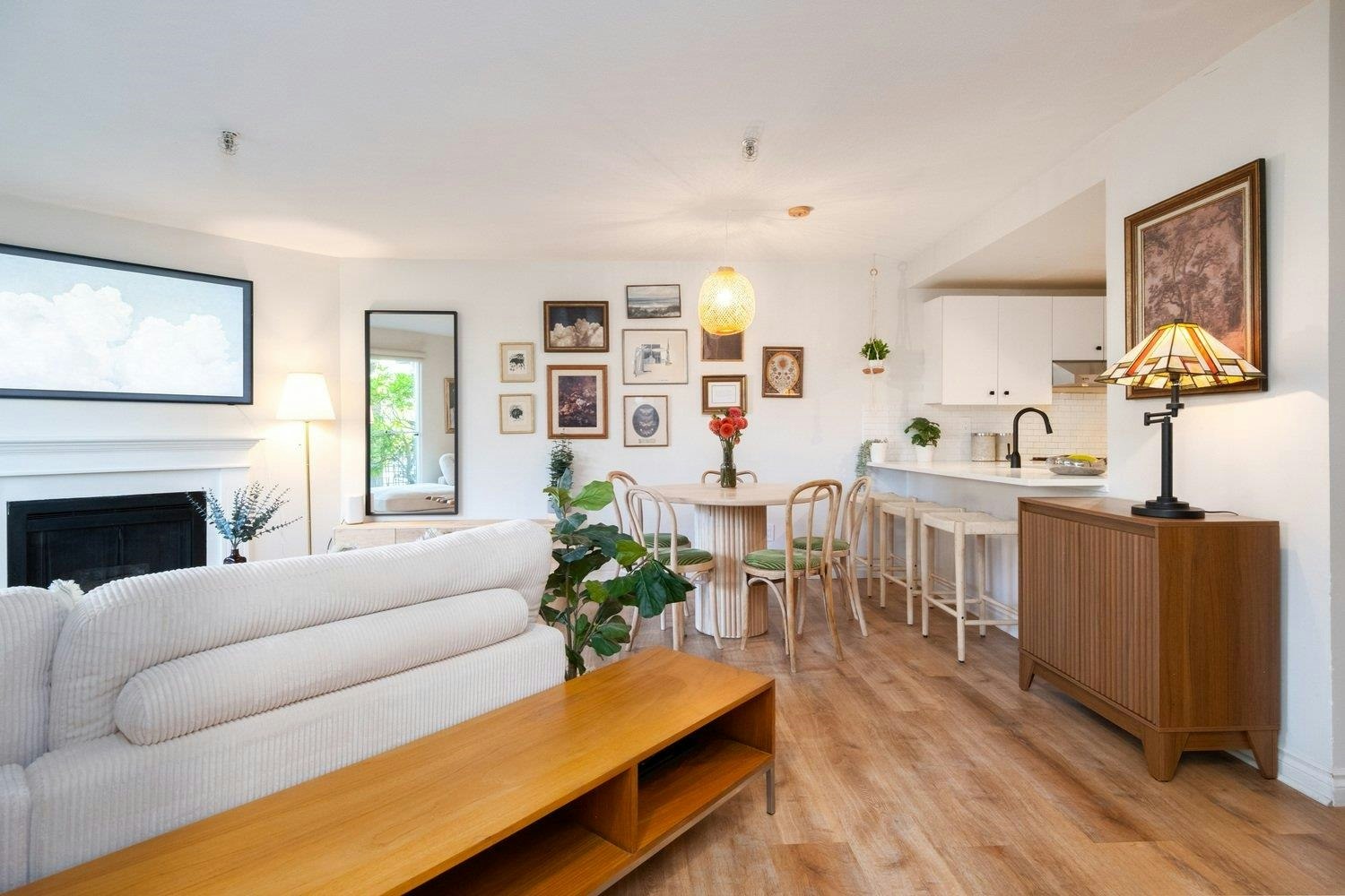 112-2020 W 8th Avenue, Vancouver, BC, V6J 1W5