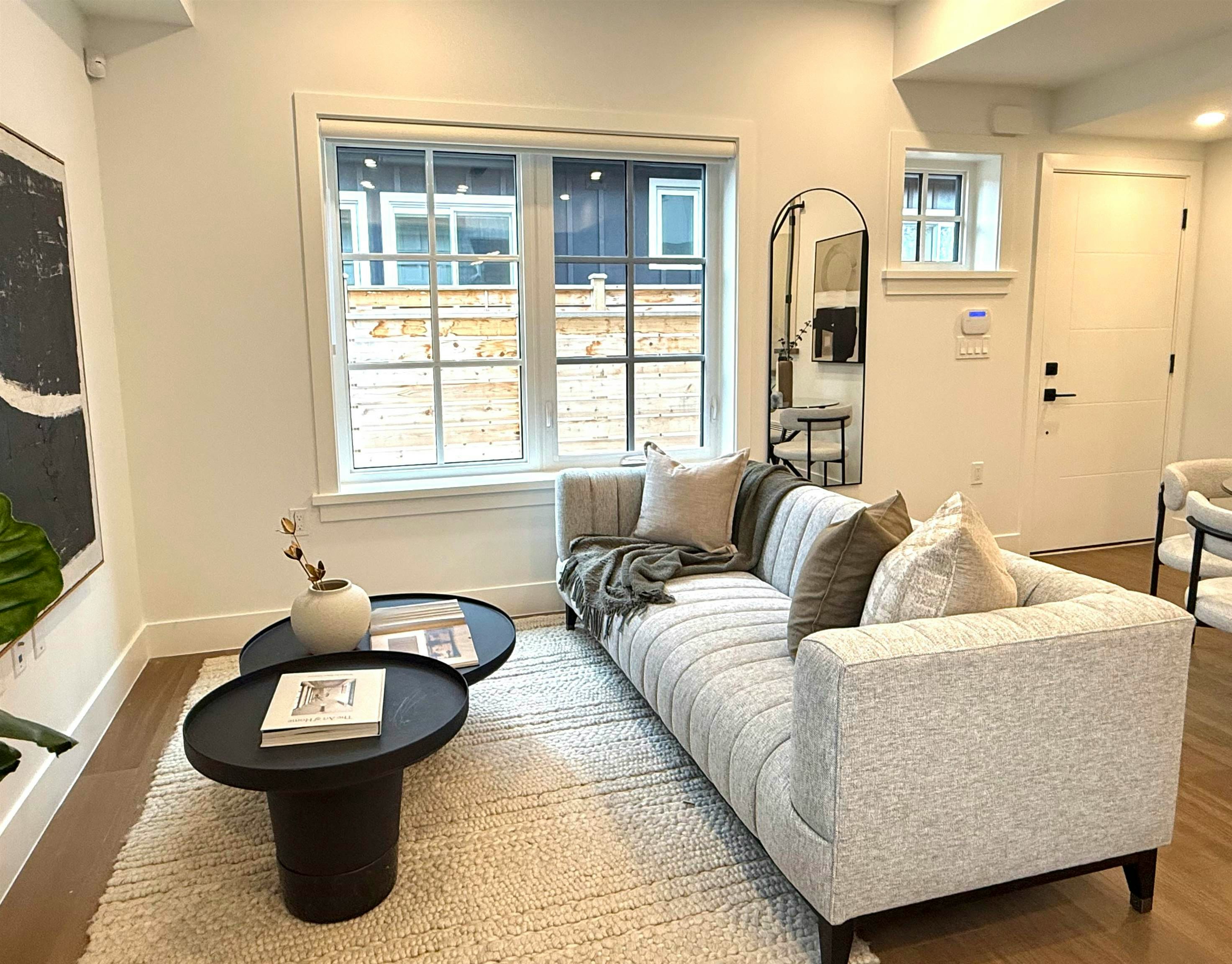 2-552 Kaslo Street, Vancouver, BC, V5K 3Z2