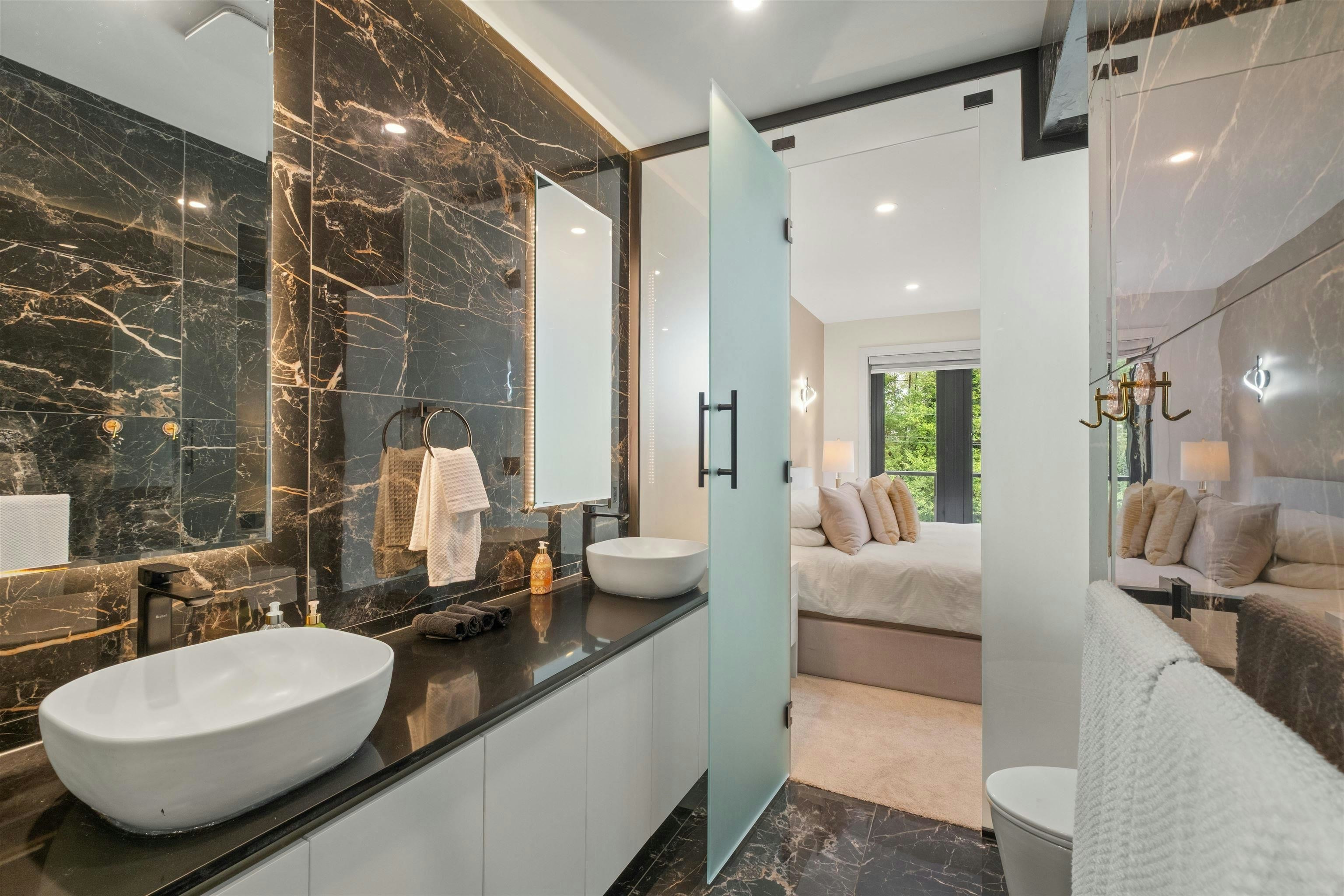 1126 Heywood Street, North Vancouver, BC, V7L 1H4 - 18