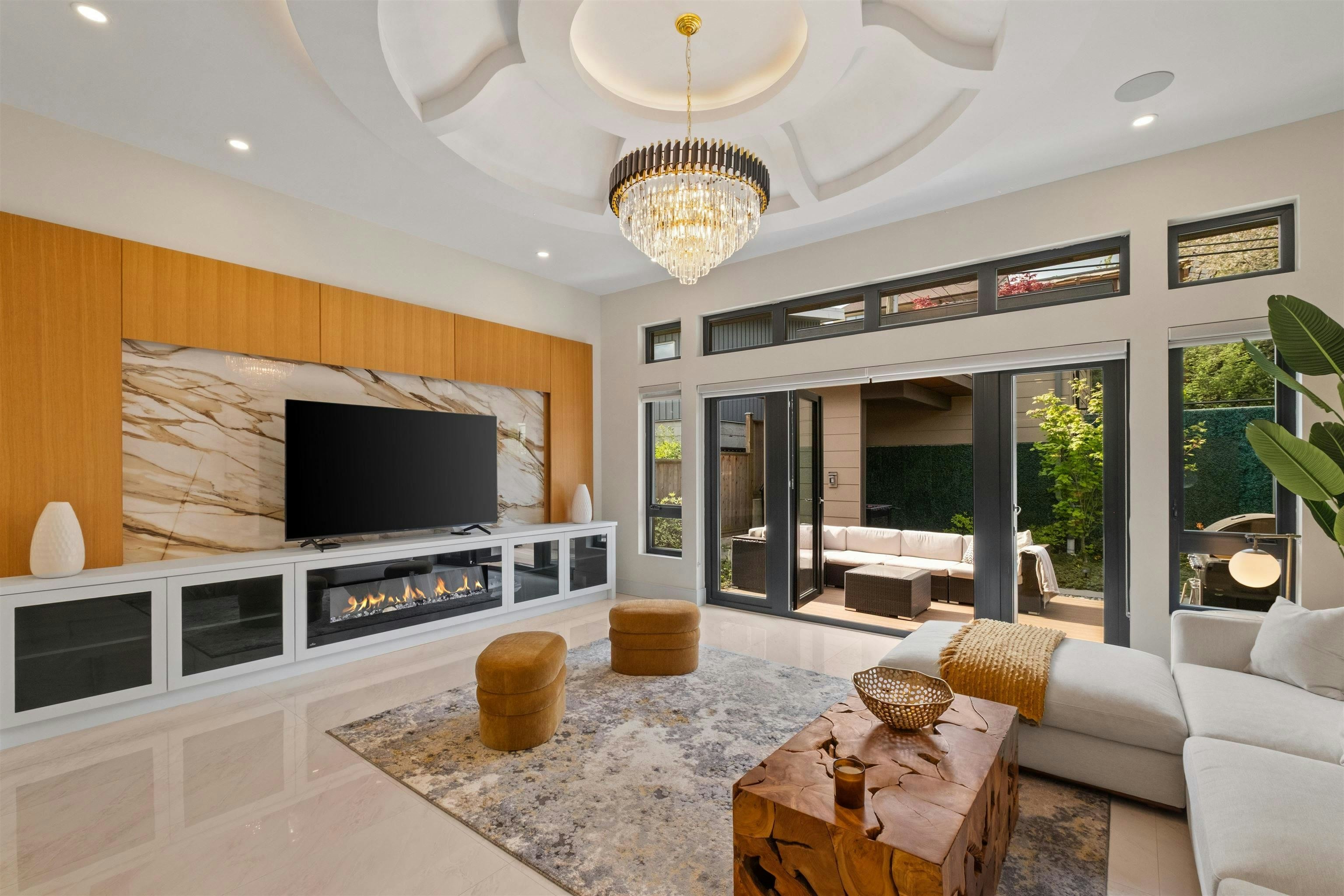 1126 Heywood Street - 2