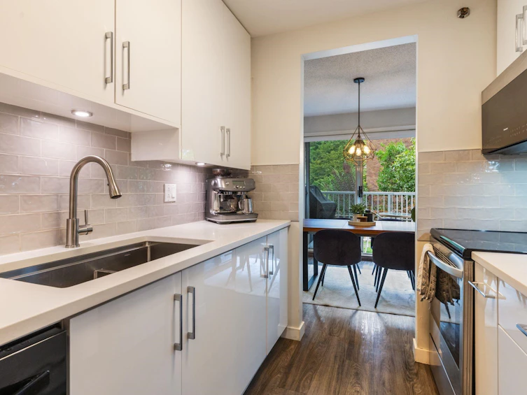 201-1147 Nelson Street, Vancouver, BC, V6E 1J3 - 9