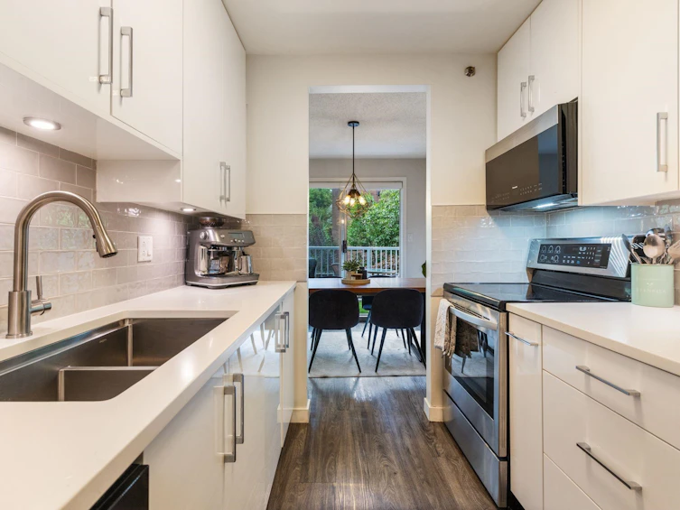 201-1147 Nelson Street, Vancouver, BC, V6E 1J3 - 8