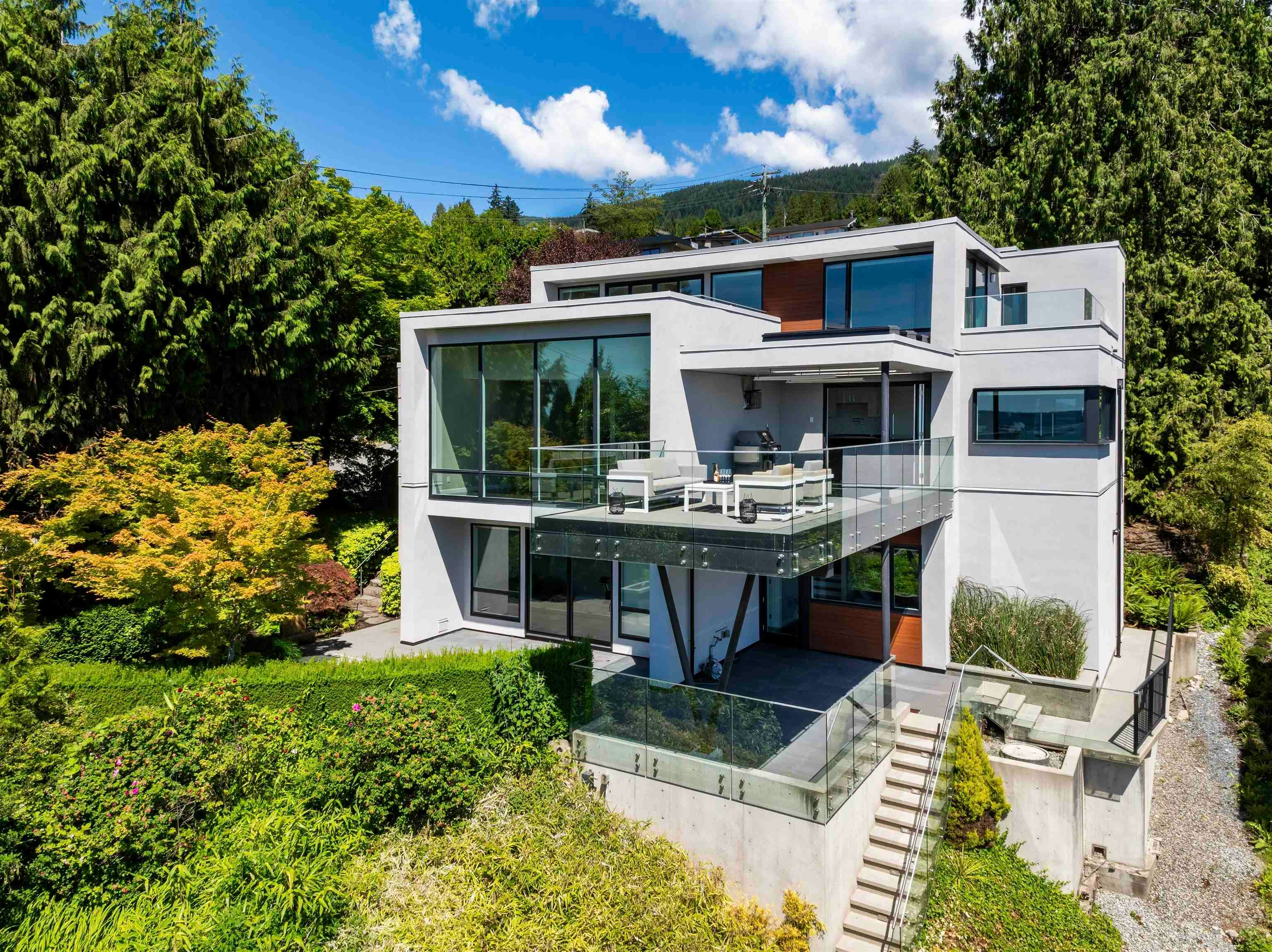 2496 Ottawa Avenue, West Vancouver, BC, V7V 2T1 - 3
