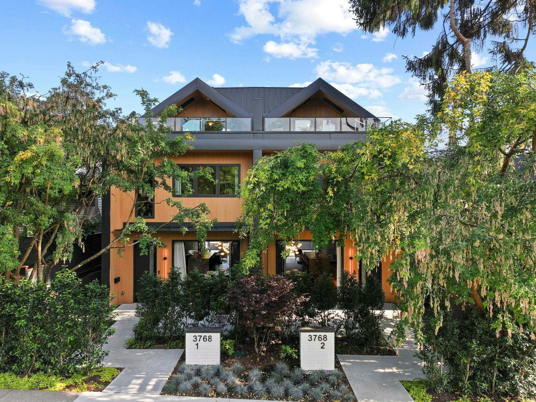 2-3768 W 2nd Avenue, Vancouver, BC, V6R 1J9