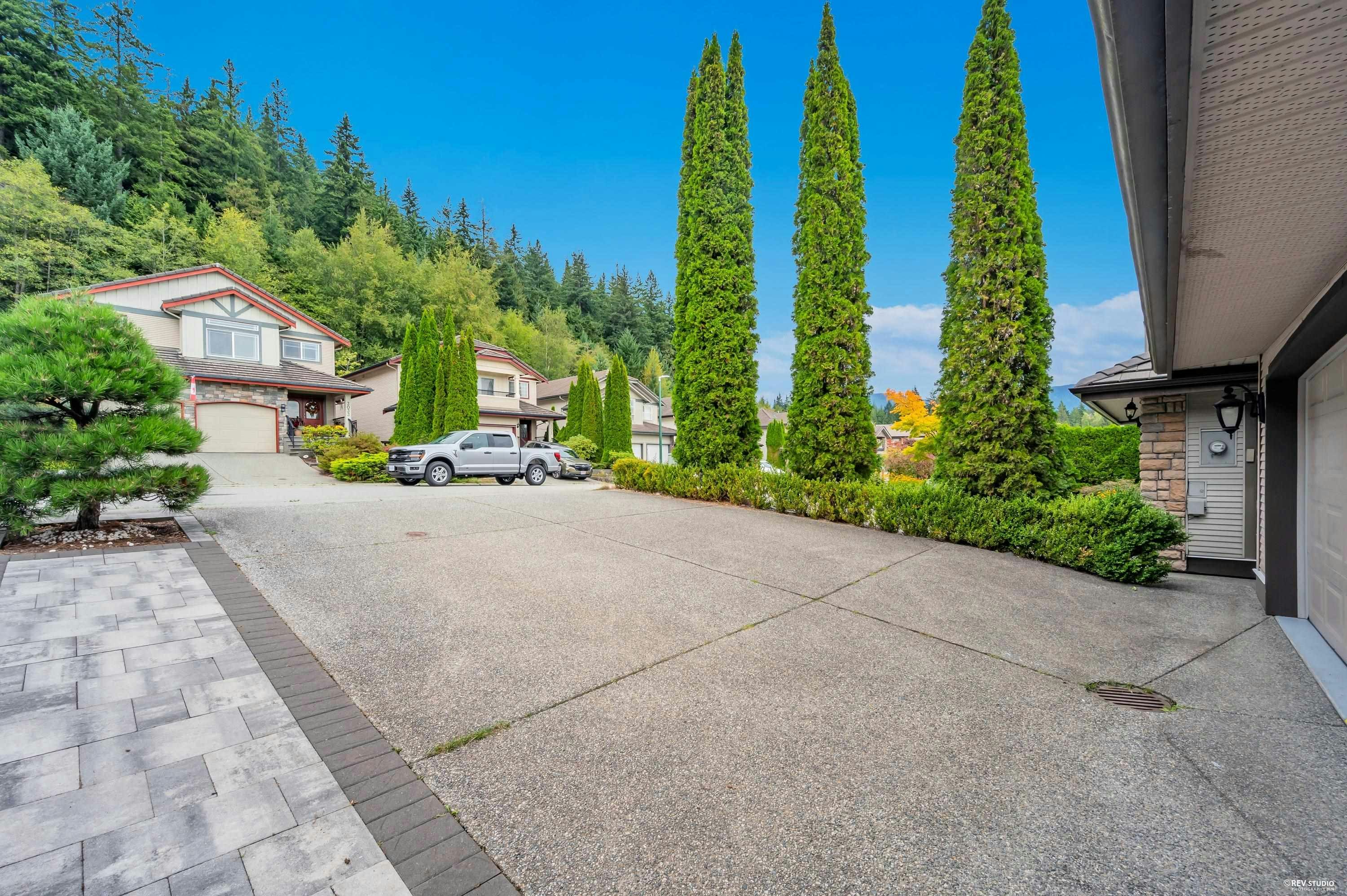 3032 Maplewood Court, Coquitlam, BC, V3E 3P3 - 40