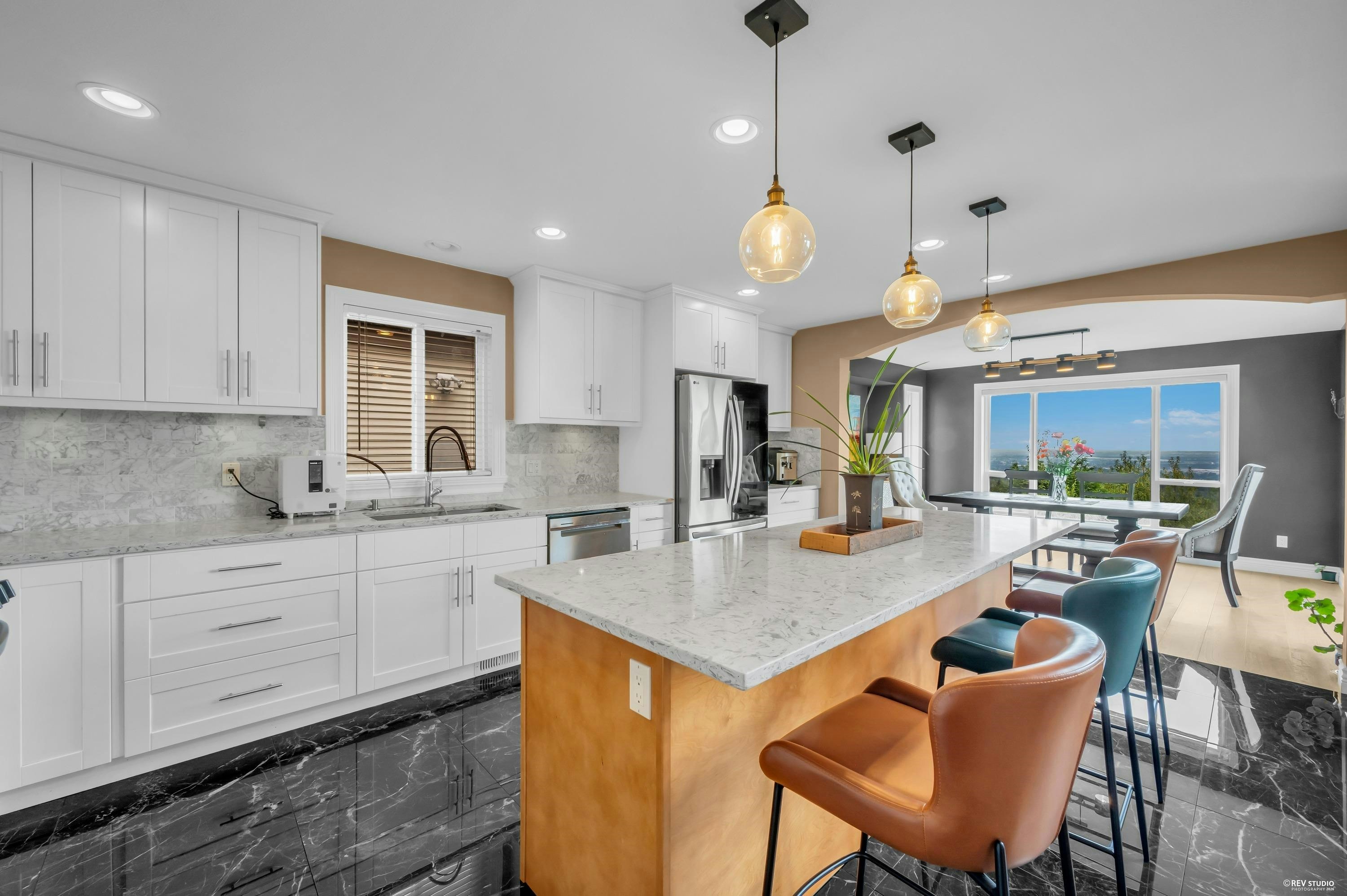 3032 Maplewood Court, Coquitlam, BC, V3E 3P3 - 12