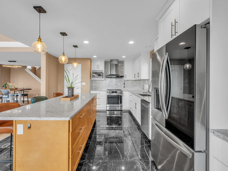 3032 Maplewood Court, Coquitlam, BC, V3E 3P3 - 14