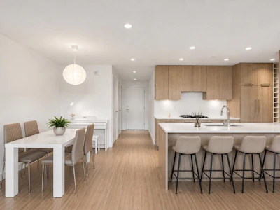203-747 E 3rd Street - 5