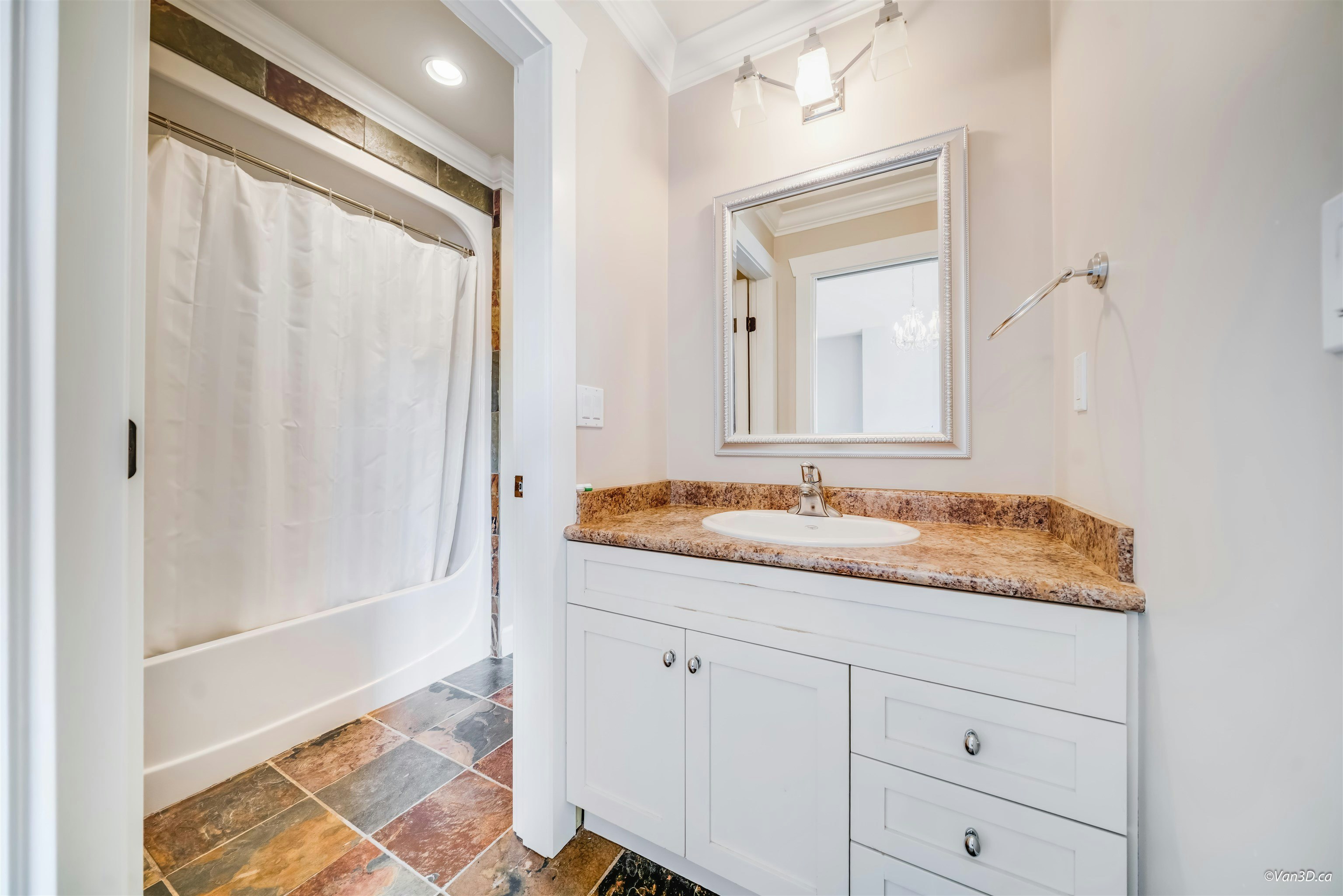 16383 High Park Avenue, Surrey, BC, V3Z 0M1 - 27