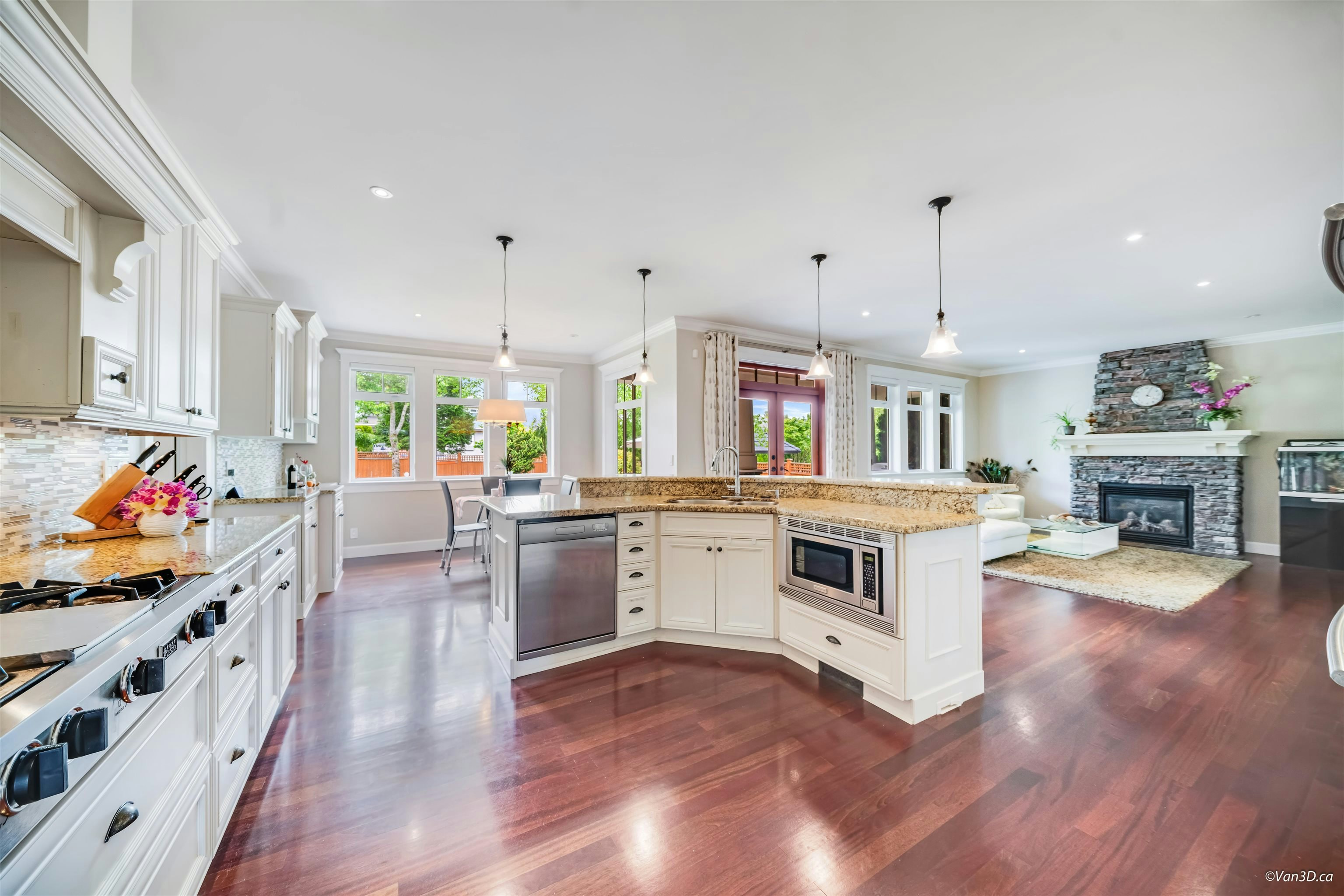 16383 High Park Avenue, Surrey, BC, V3Z 0M1 - 7