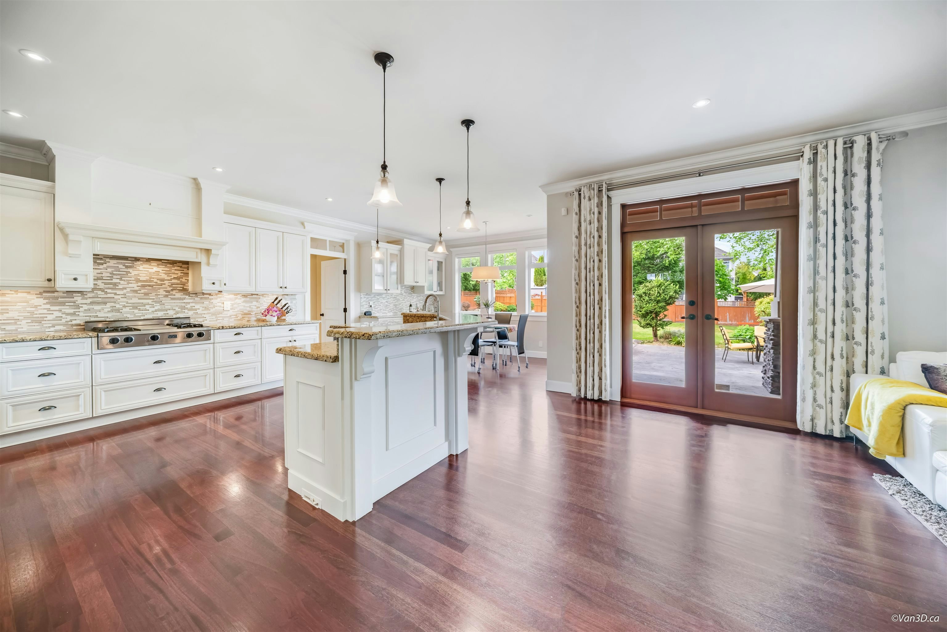 16383 High Park Avenue, Surrey, BC, V3Z 0M1 - 8