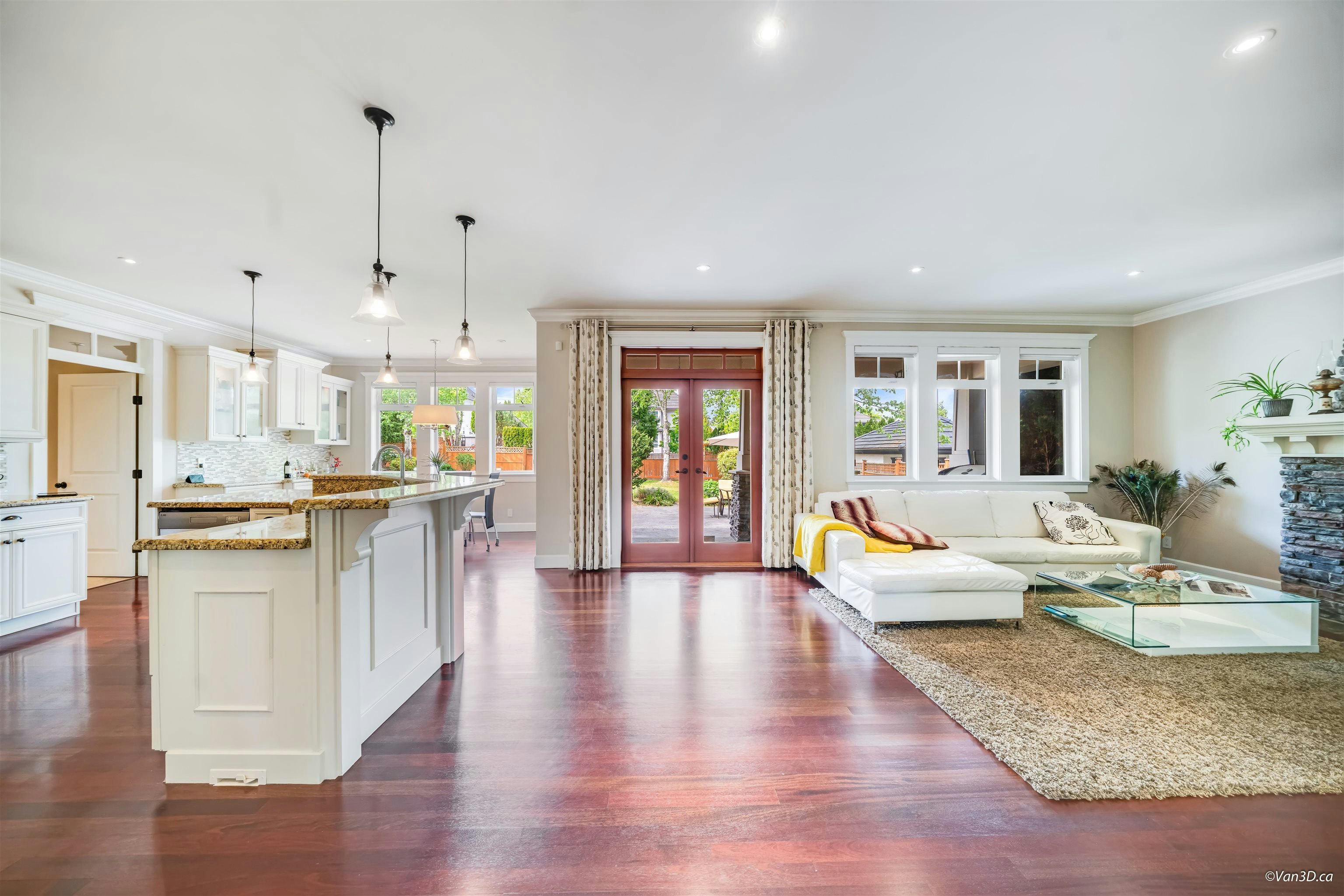 16383 High Park Avenue, Surrey, BC, V3Z 0M1 - 16