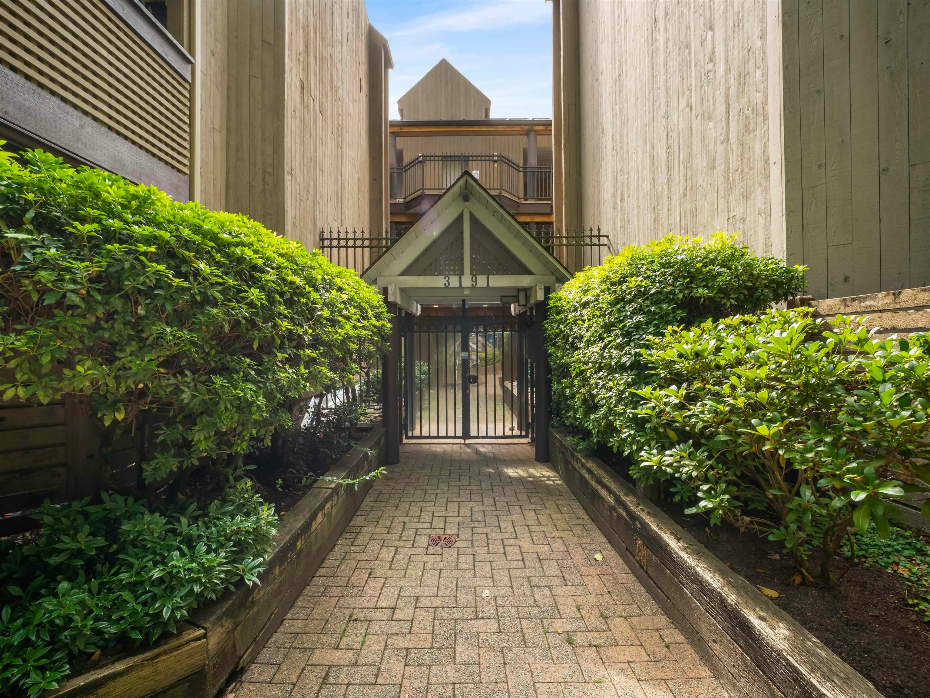 105-3191 Mountain Highway, North Vancouver, BC, V7K 2H4 - 28