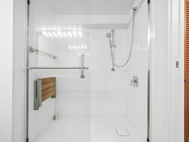 105-3191 Mountain Highway, North Vancouver, BC, V7K 2H4 - 17