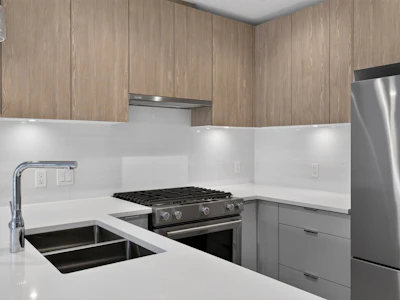 210-108 E 8th Street - 3
