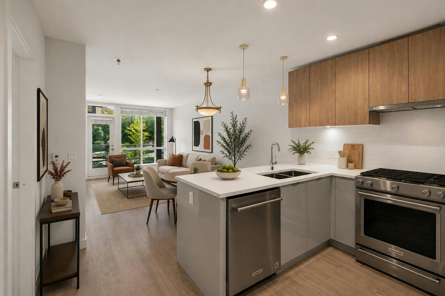 210-108 E 8th Street - 5